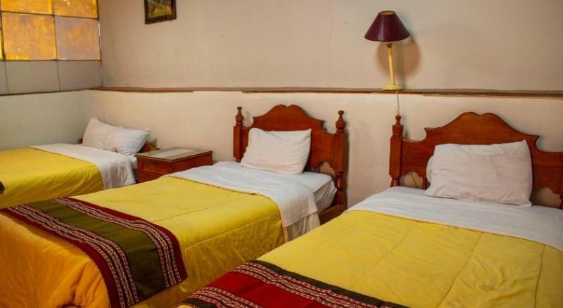 Monarca Hotel 3*